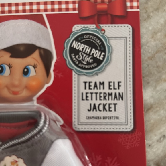 Elf on the shelf jacket for the elf - Picture 3 of 3